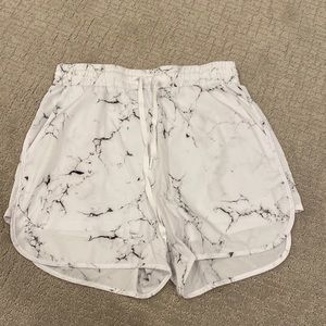 BuffBunny flow shorts